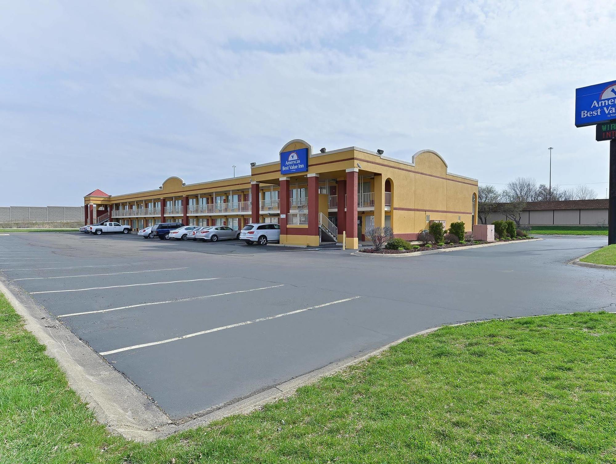 Red Roof Inn Indianapolis East Exterior foto