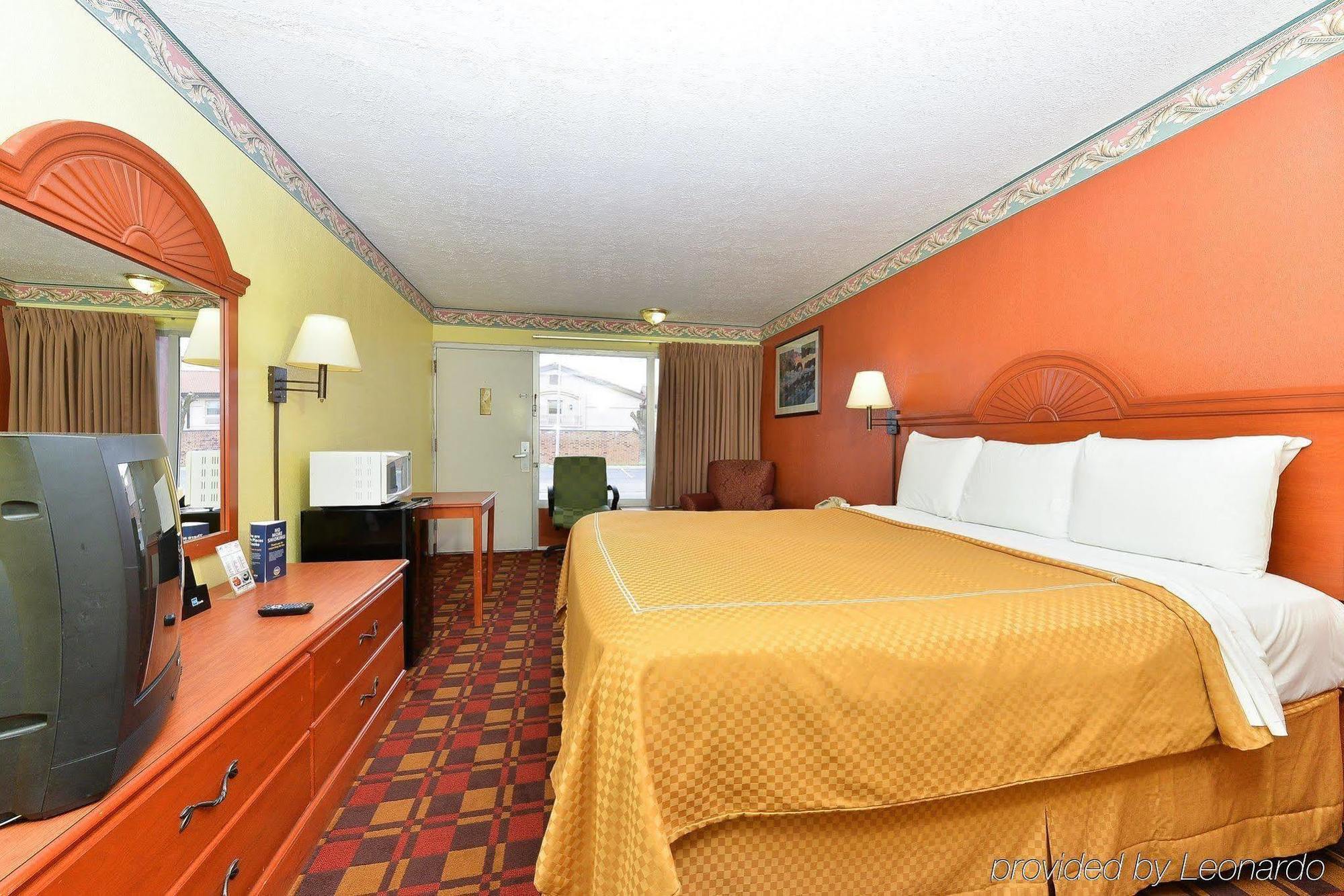 Red Roof Inn Indianapolis East Exterior foto